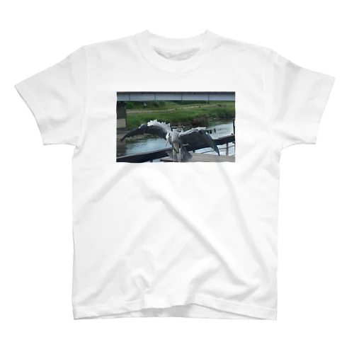 京都•鴨川のサギ　softihhard Regular Fit T-Shirt
