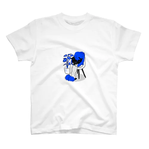 黒猫ちゃんとチル Regular Fit T-Shirt