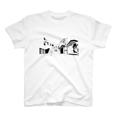 街にいるPANDA Regular Fit T-Shirt