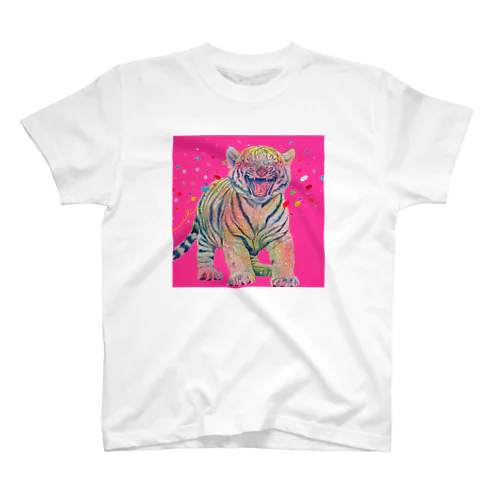 小さな体、大きな光 Regular Fit T-Shirt