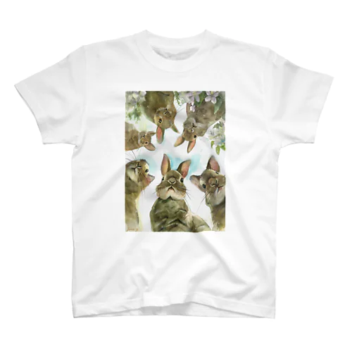 うさぎの国 Regular Fit T-Shirt