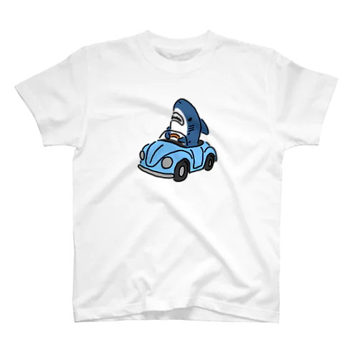 運転を覚えたサメ Regular Fit T-Shirt