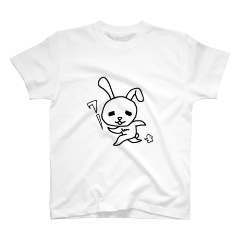 追われるウサギ Regular Fit T-Shirt