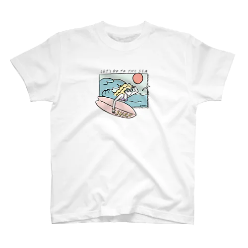 海へ行こう（グラサン編） Regular Fit T-Shirt