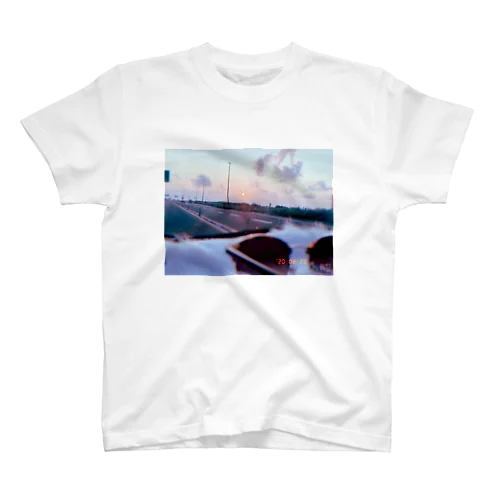 夕暮れと共に Regular Fit T-Shirt