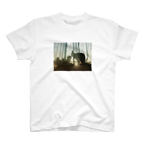 エモい姉妹猫 Regular Fit T-Shirt