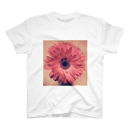 ガーベラ(レトロ) Regular Fit T-Shirt