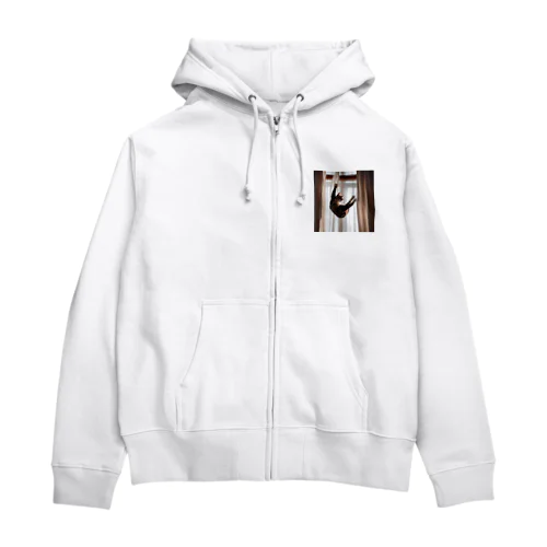 カーテンにつかまっているネコ Zip Hoodie